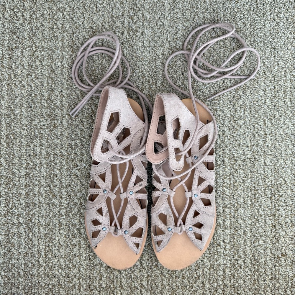 Mossimo Supply Co Tan Lace Up Gladiator Sandals Size 7